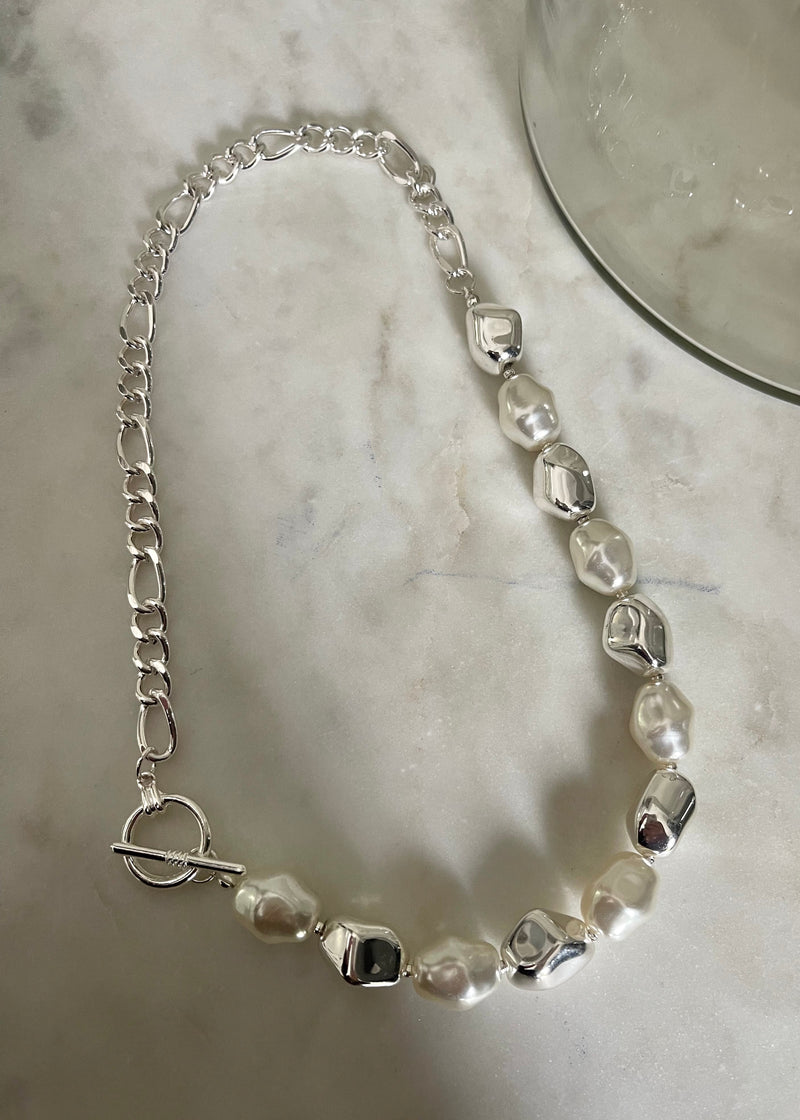 Silver & Pearl Toggle