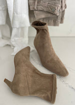 Mocha Bootie Lean