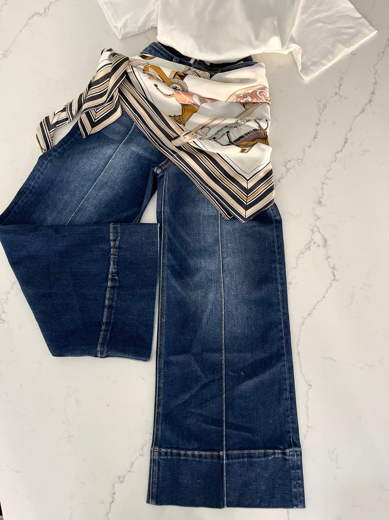 Denim Isla Mid Rise Pintuck Crop