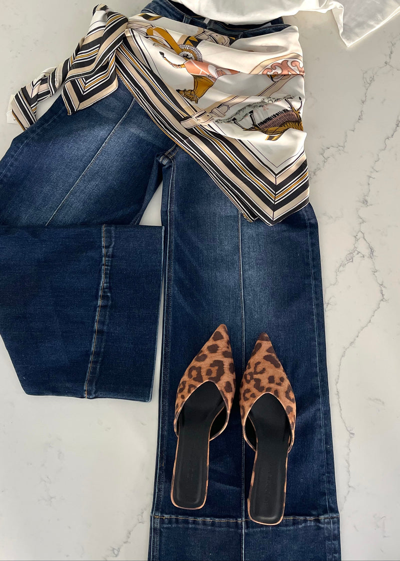 Camel Leopard Slide
